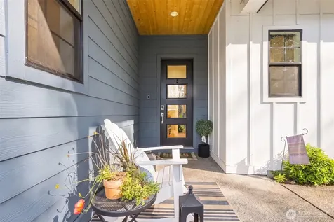 8701 NE Winslow Grove Court Bainbridge Island WA 98110