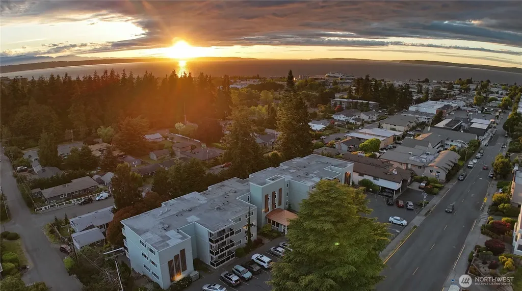 960 5th Ave S Edmonds WA 98020
