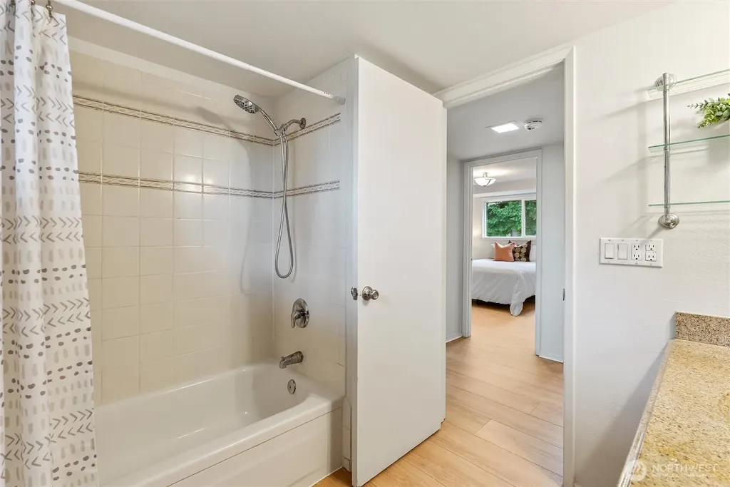 1119 Shelton Avenue NE Renton WA 98056