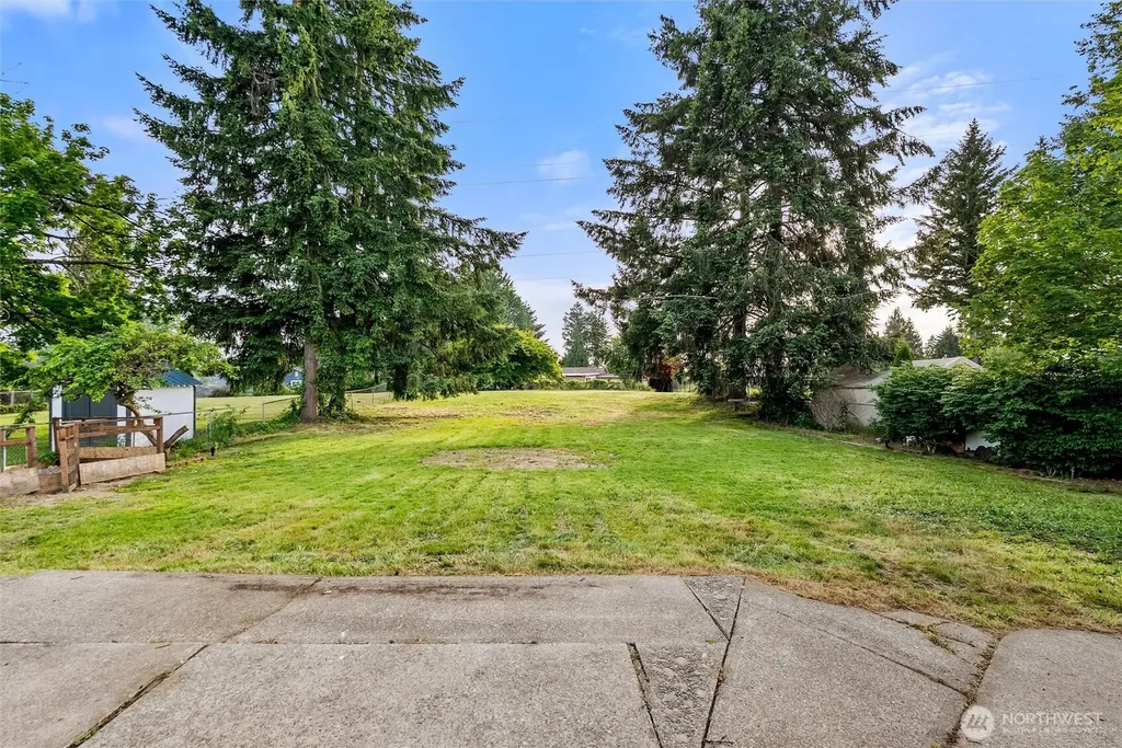 1119 Shelton Avenue NE Renton WA 98056