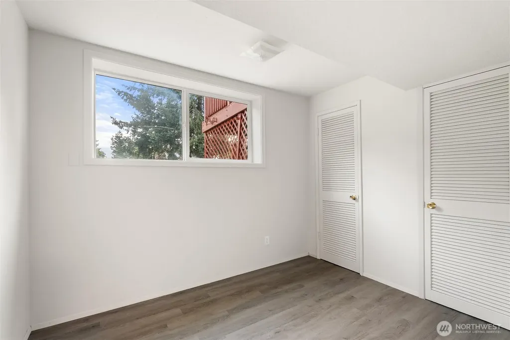 1119 Shelton Avenue NE Renton WA 98056