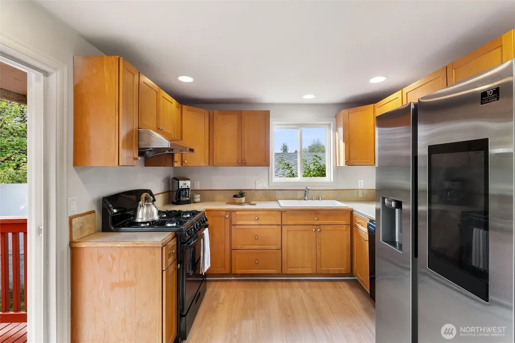 1119 Shelton Avenue NE Renton WA 98056