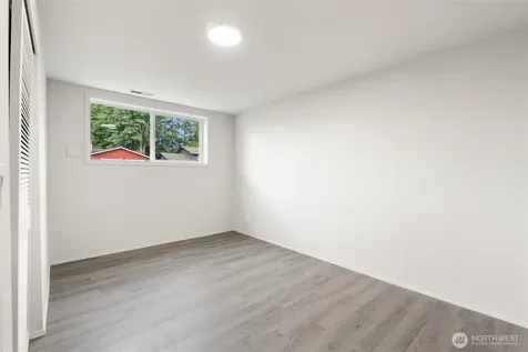 1119 Shelton Avenue NE Renton WA 98056