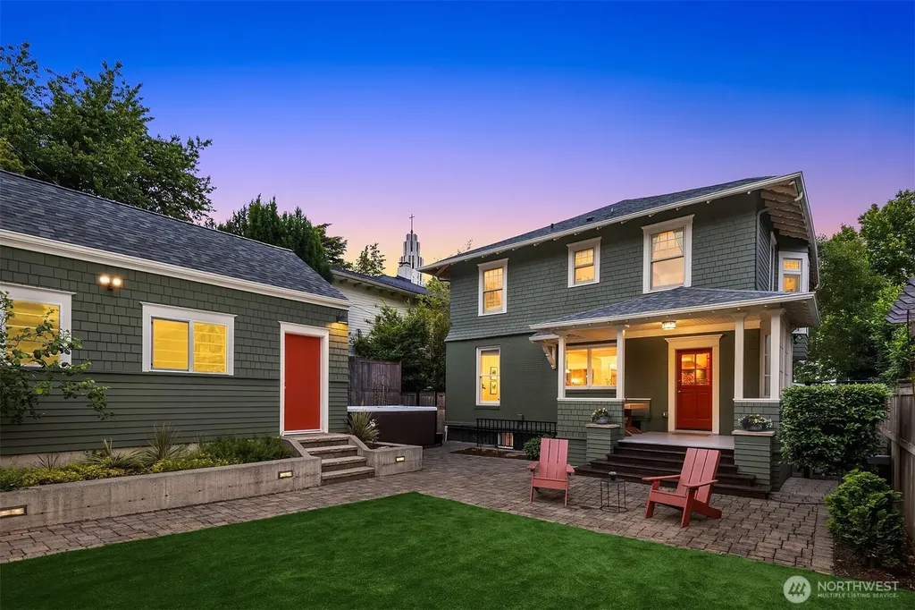 721 18th Avenue E Seattle WA 98112