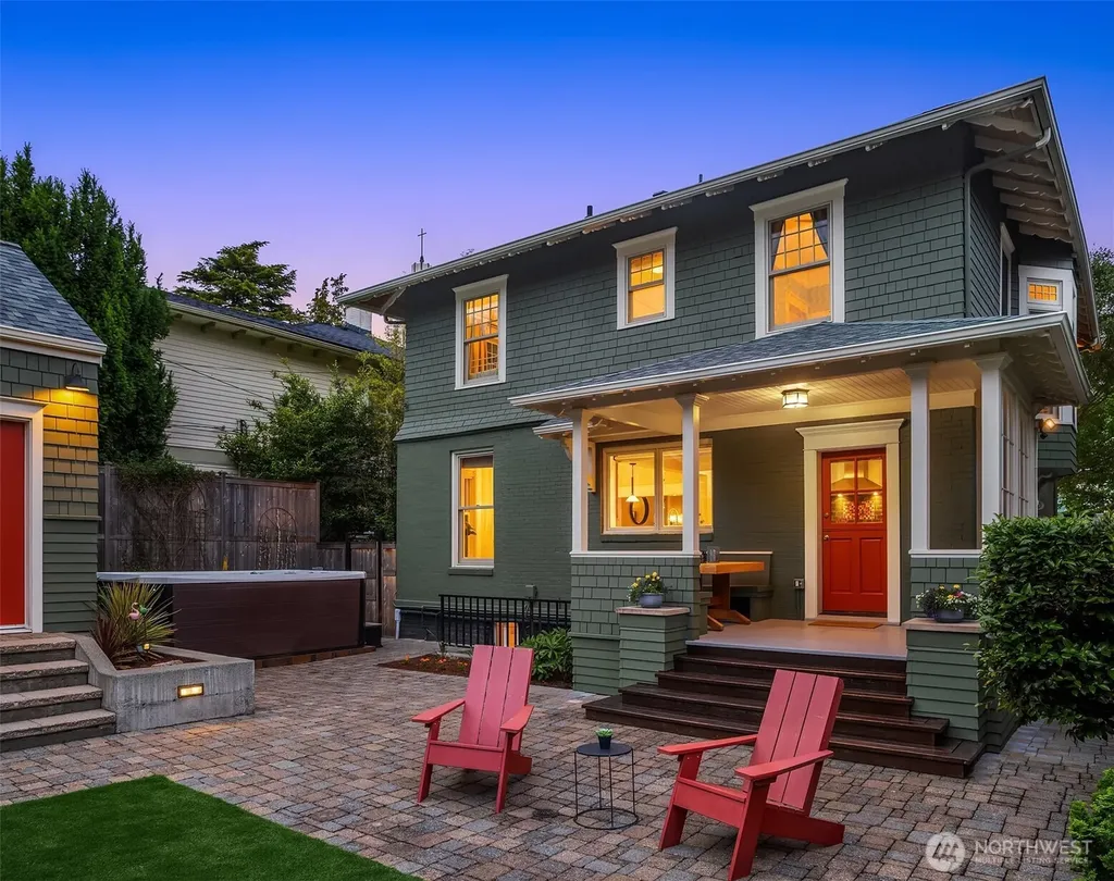 721 18th Avenue E Seattle WA 98112
