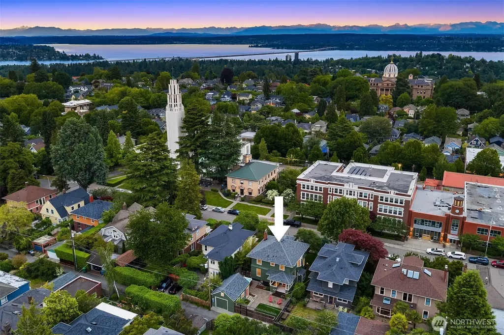 721 18th Avenue E Seattle WA 98112