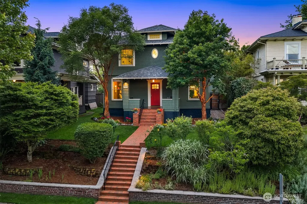 721 18th Avenue E Seattle WA 98112