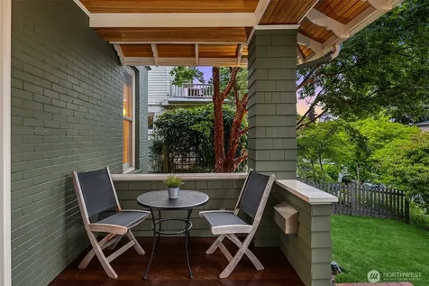 721 18th Avenue E Seattle WA 98112