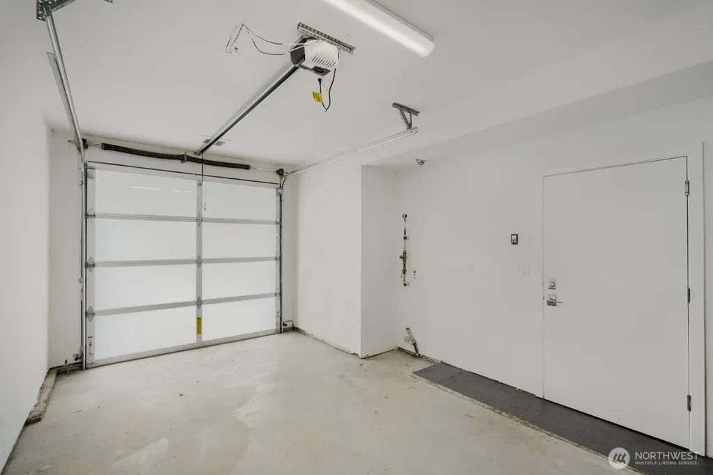 2573 13th Avenue W Seattle WA 98119