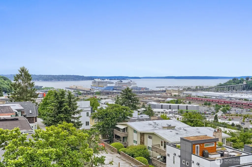 2573 13th Avenue W Seattle WA 98119