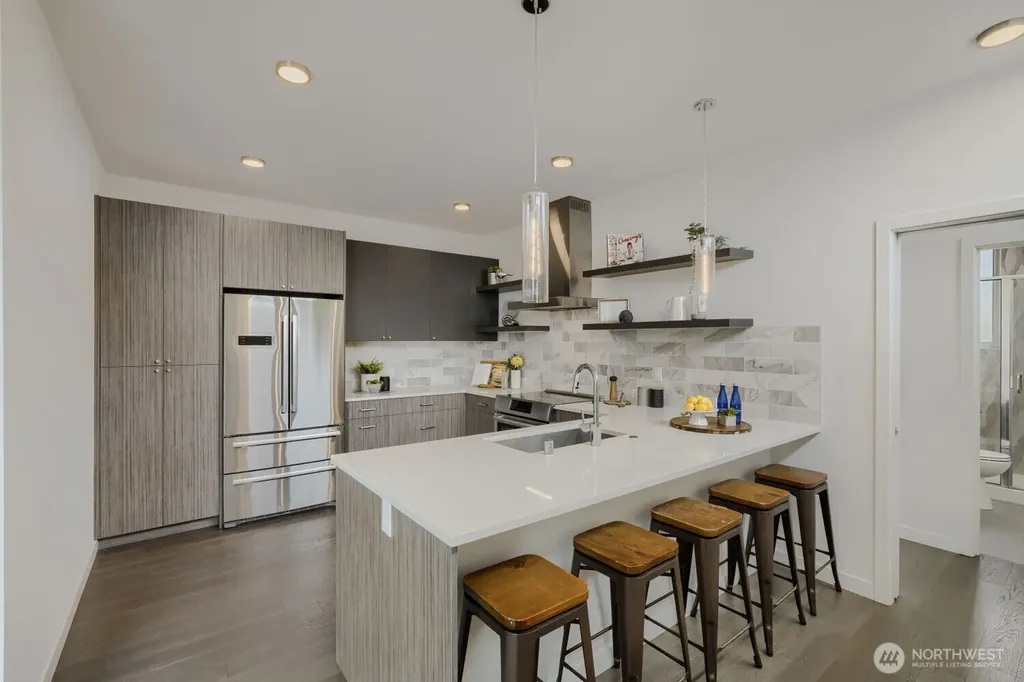2573 13th Avenue W Seattle WA 98119