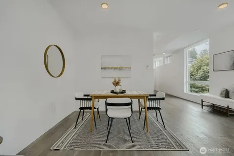 2573 13th Avenue W Seattle WA 98119