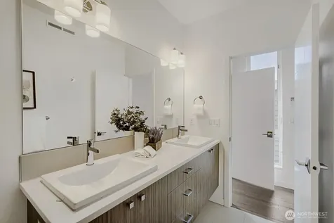 2573 13th Avenue W Seattle WA 98119