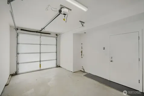 2573 13th Avenue W Seattle WA 98119