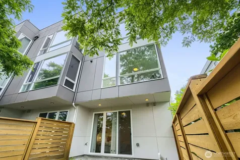 2573 13th Avenue W Seattle WA 98119