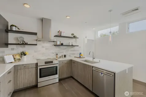 2573 13th Avenue W Seattle WA 98119