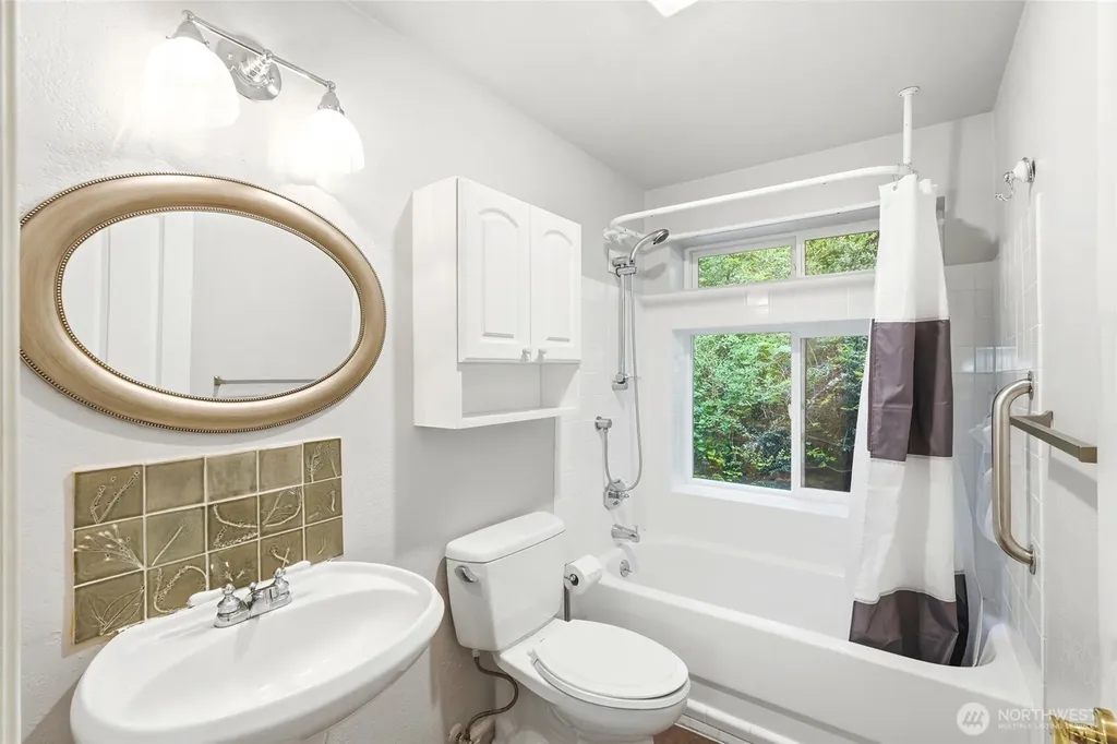 4243 Timberline Road Clinton WA 98236