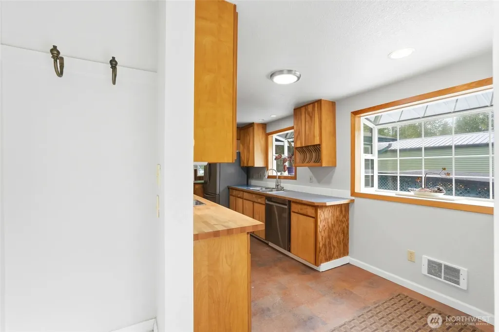 4243 Timberline Road Clinton WA 98236