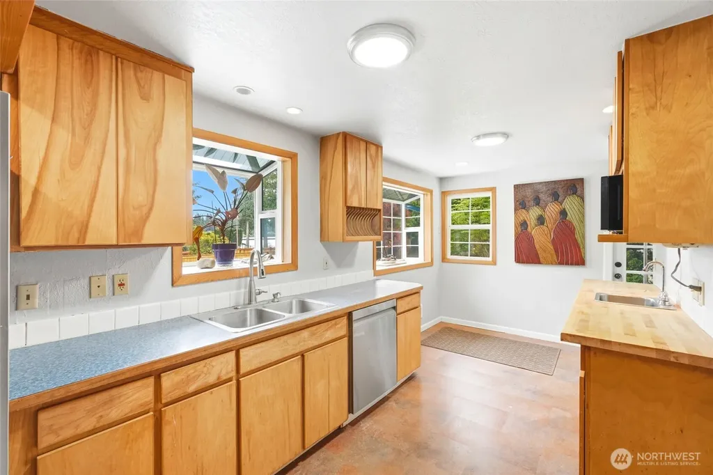 4243 Timberline Road Clinton WA 98236