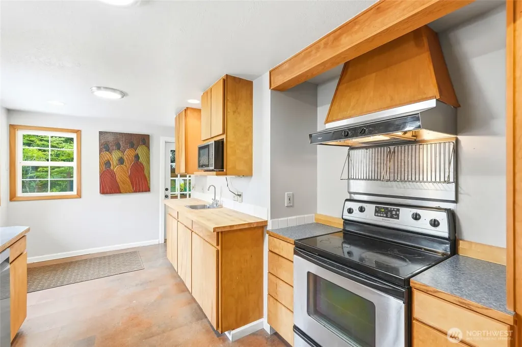 4243 Timberline Road Clinton WA 98236