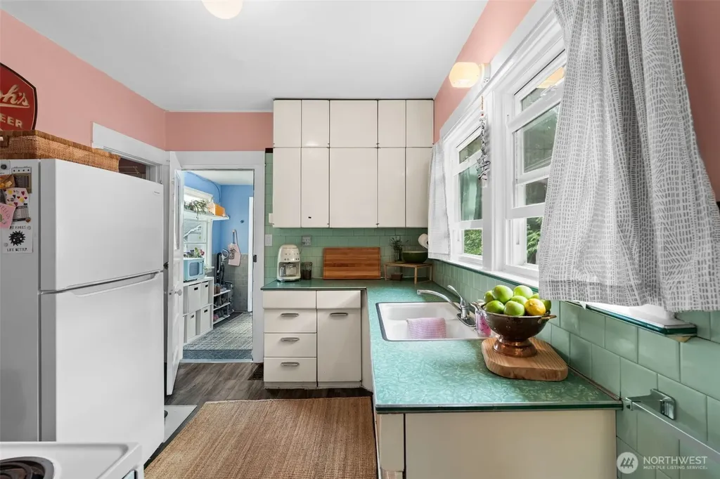 3711 Fawcett Avenue Tacoma WA 98418