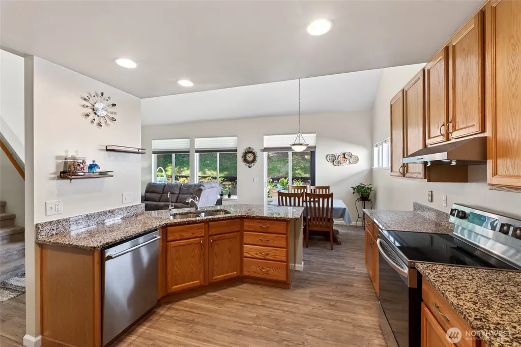 2202 Forest Ridge Drive SE Auburn WA 98002