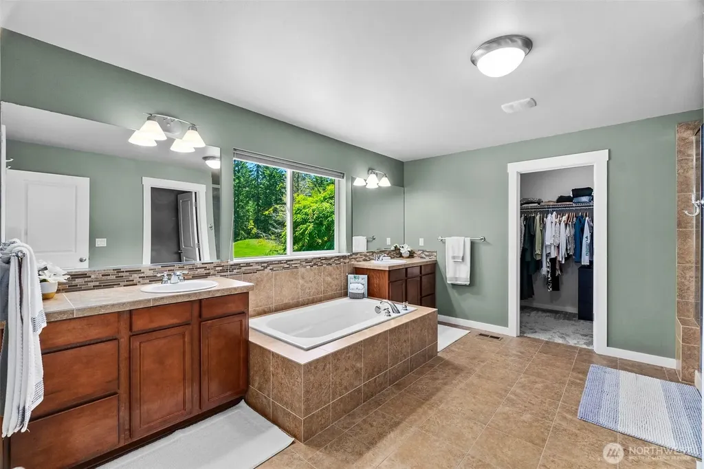 8983 Windham Court NE Lacey WA 98516