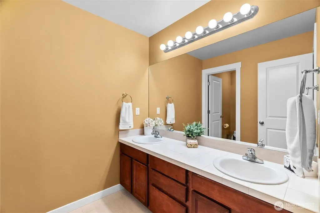 8983 Windham Court NE Lacey WA 98516