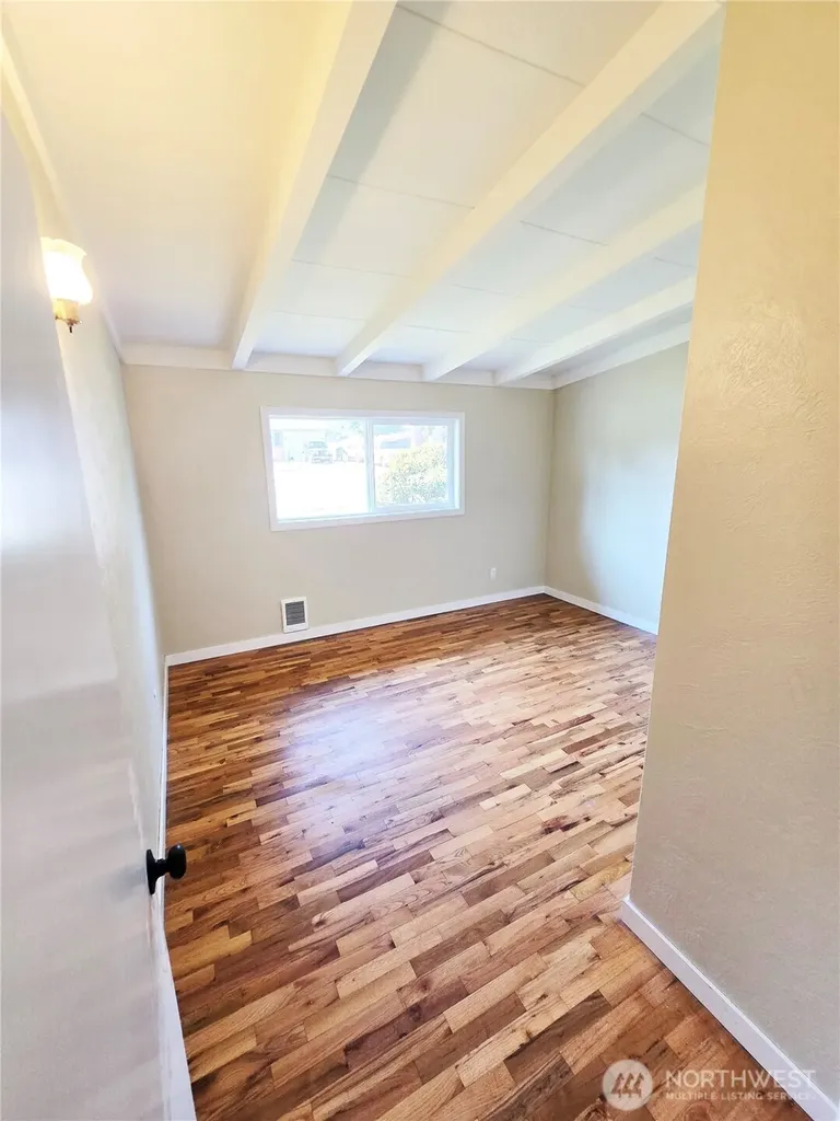 2215 Alison Avenue Mount Vernon WA 98273
