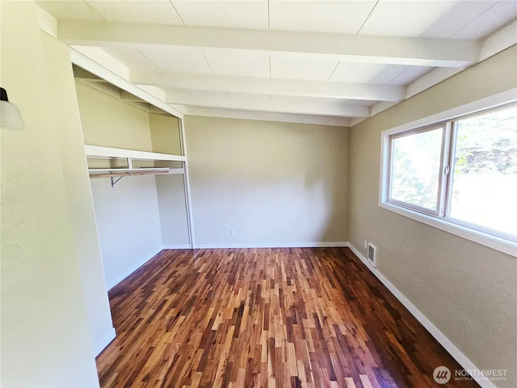 2215 Alison Avenue Mount Vernon WA 98273