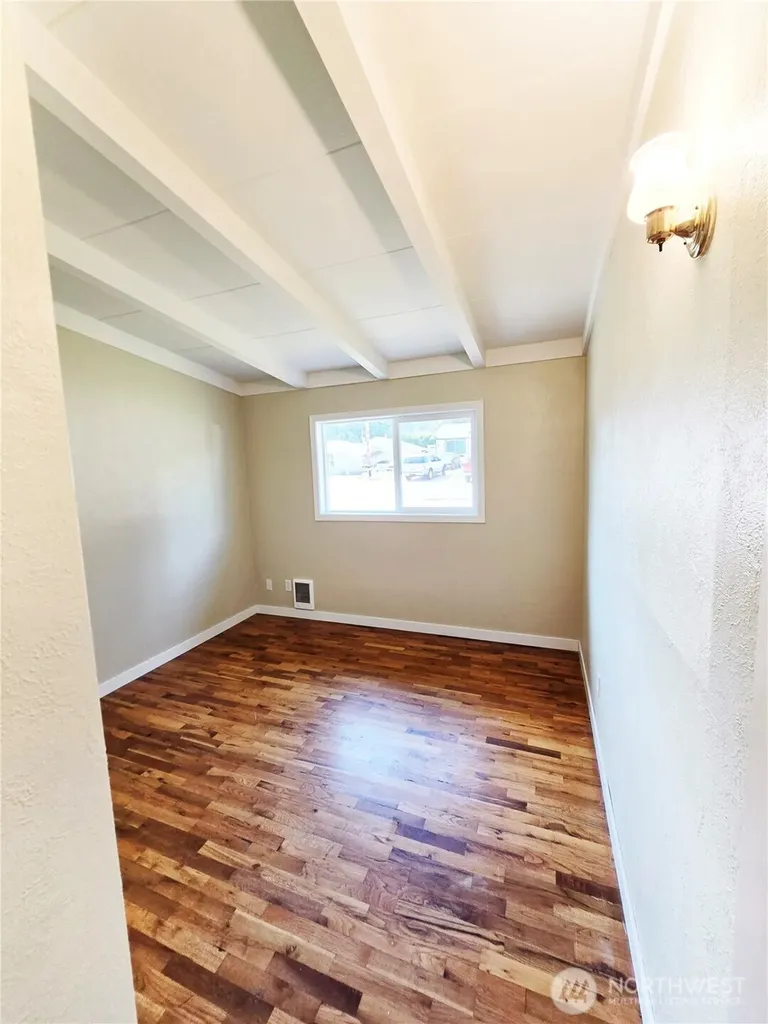 2215 Alison Avenue Mount Vernon WA 98273