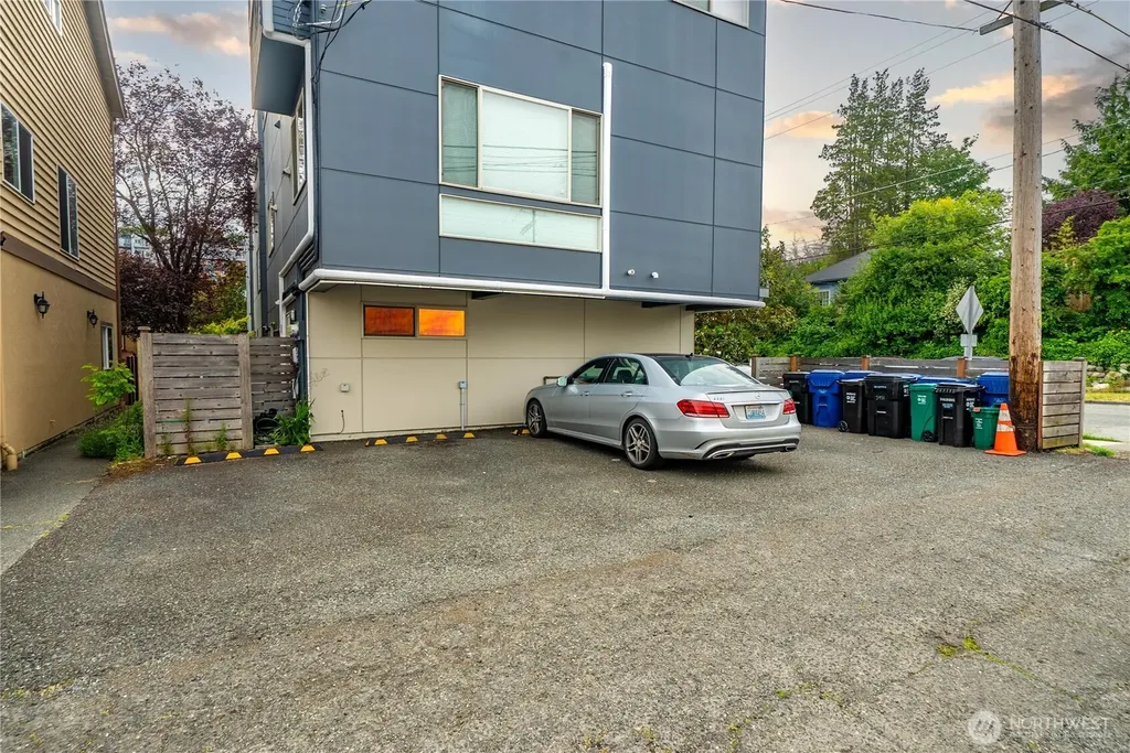 3951 SW Oregon Street Seattle WA 98116