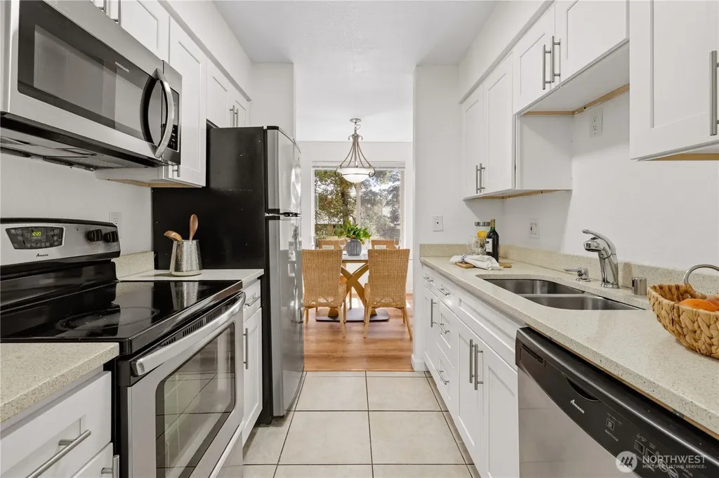 12525 NE 145th Place Kirkland WA 98034