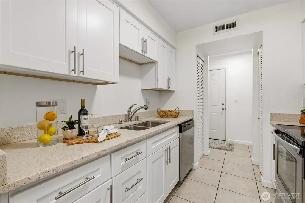 12525 NE 145th Place Kirkland WA 98034
