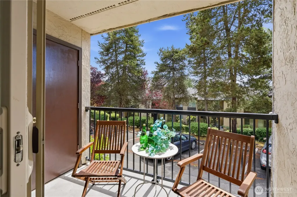 12525 NE 145th Place Kirkland WA 98034