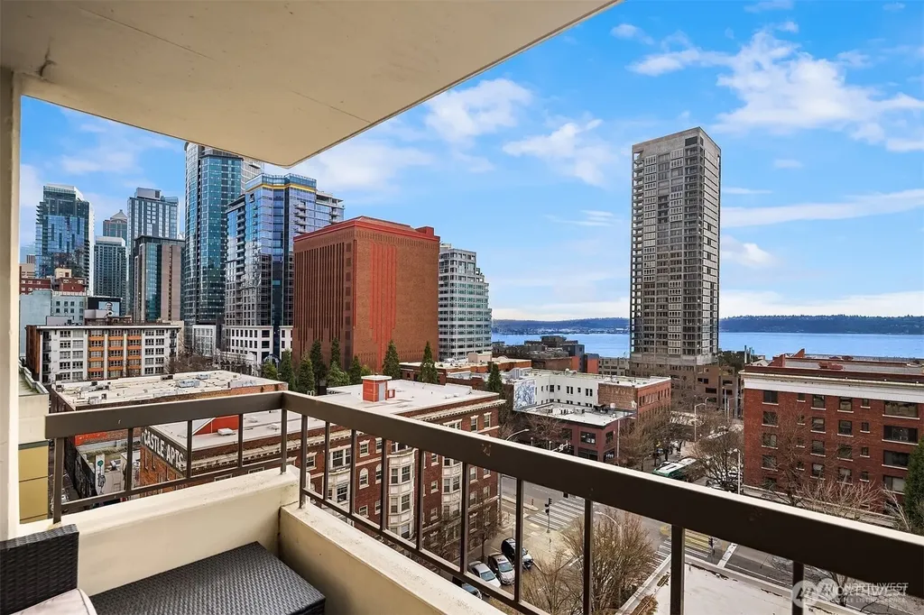 2201 3rd Avenue Seattle WA 98121