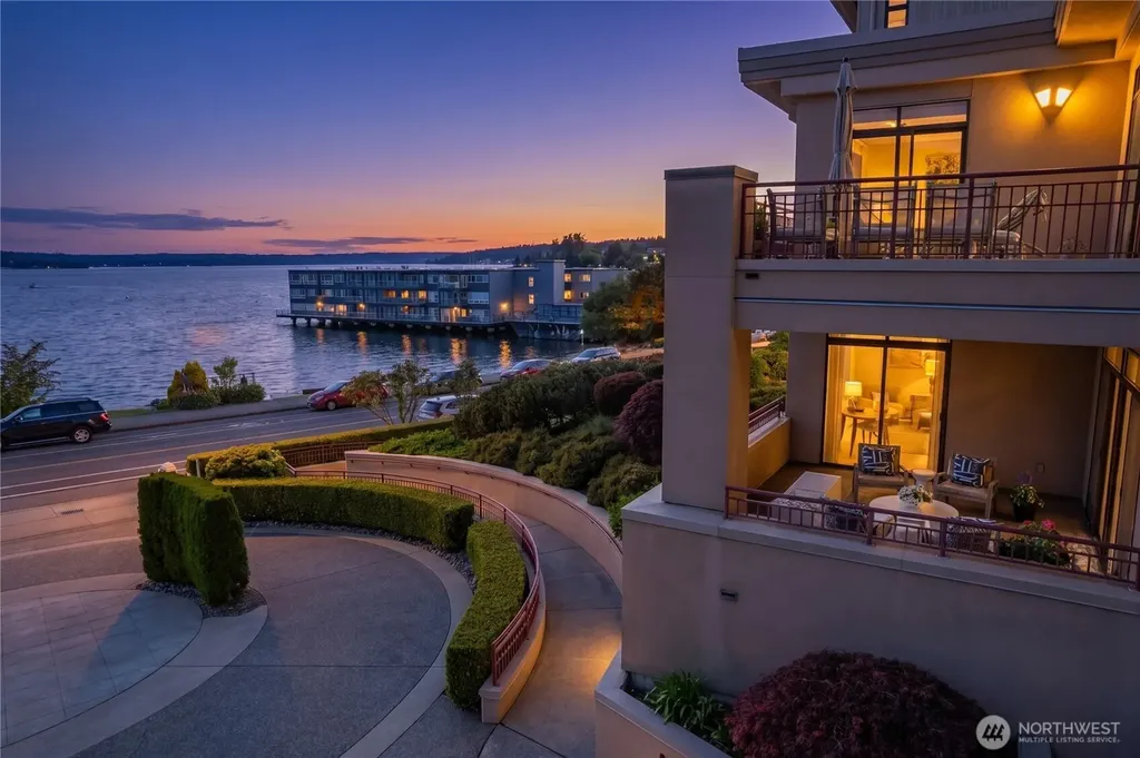528 Lake Street S Kirkland WA 98033