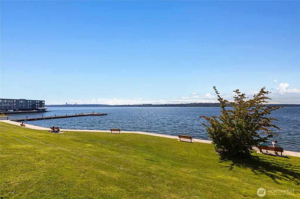 528 Lake Street S Kirkland WA 98033