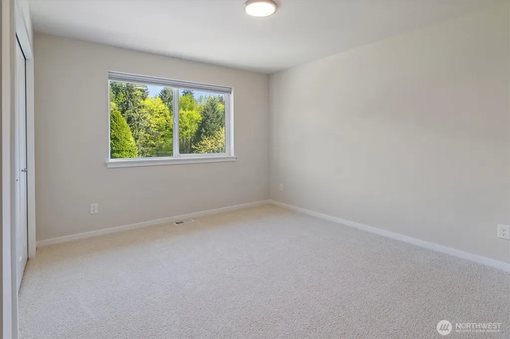 8586 121st Place SE Newcastle WA 98056