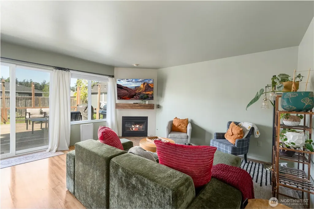 1560 SW 9th Avenue Oak Harbor WA 98277