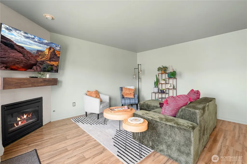 1560 SW 9th Avenue Oak Harbor WA 98277