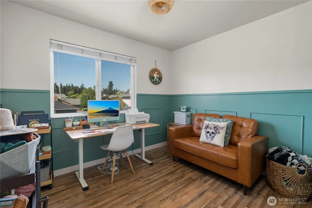 1560 SW 9th Avenue Oak Harbor WA 98277
