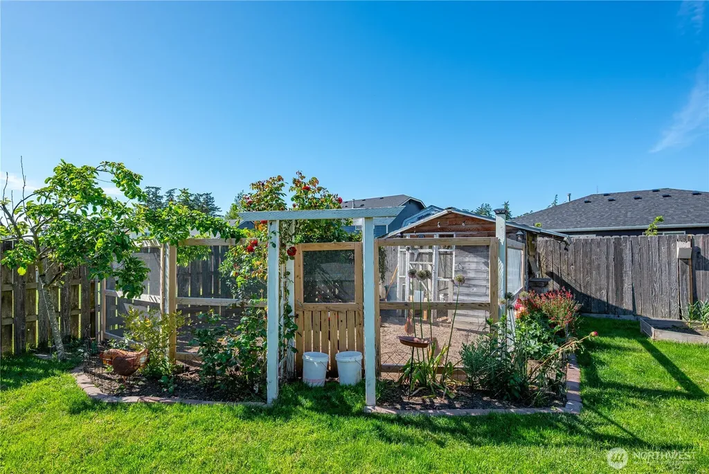 1560 SW 9th Avenue Oak Harbor WA 98277