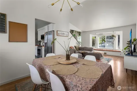 1560 SW 9th Avenue Oak Harbor WA 98277