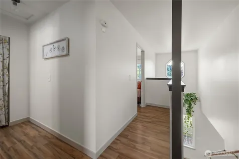 1560 SW 9th Avenue Oak Harbor WA 98277