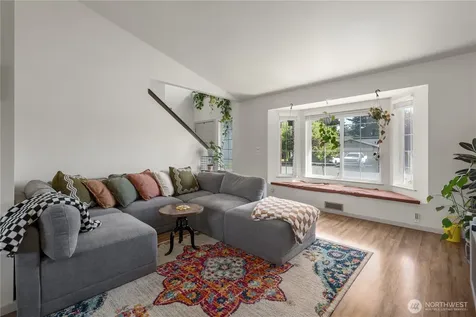 1560 SW 9th Avenue Oak Harbor WA 98277