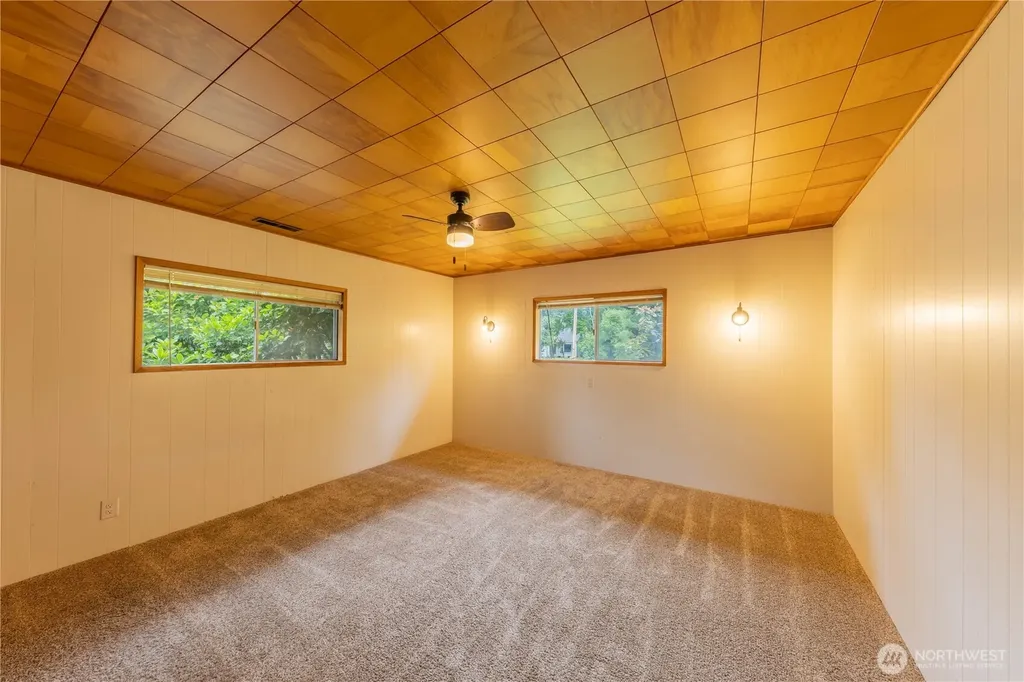 325 N Baker Street Mount Vernon WA 98273