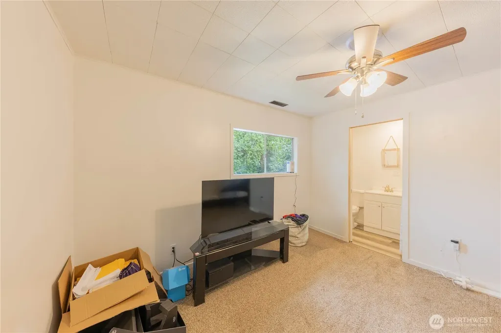 325 N Baker Street Mount Vernon WA 98273