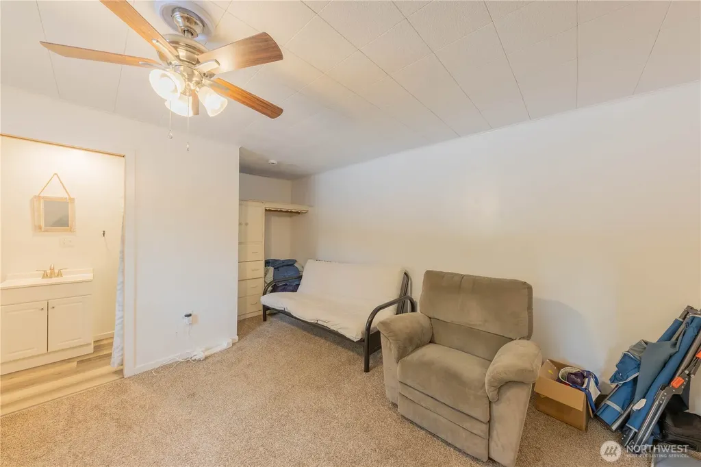 325 N Baker Street Mount Vernon WA 98273