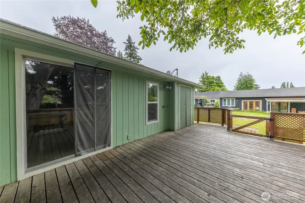325 N Baker Street Mount Vernon WA 98273